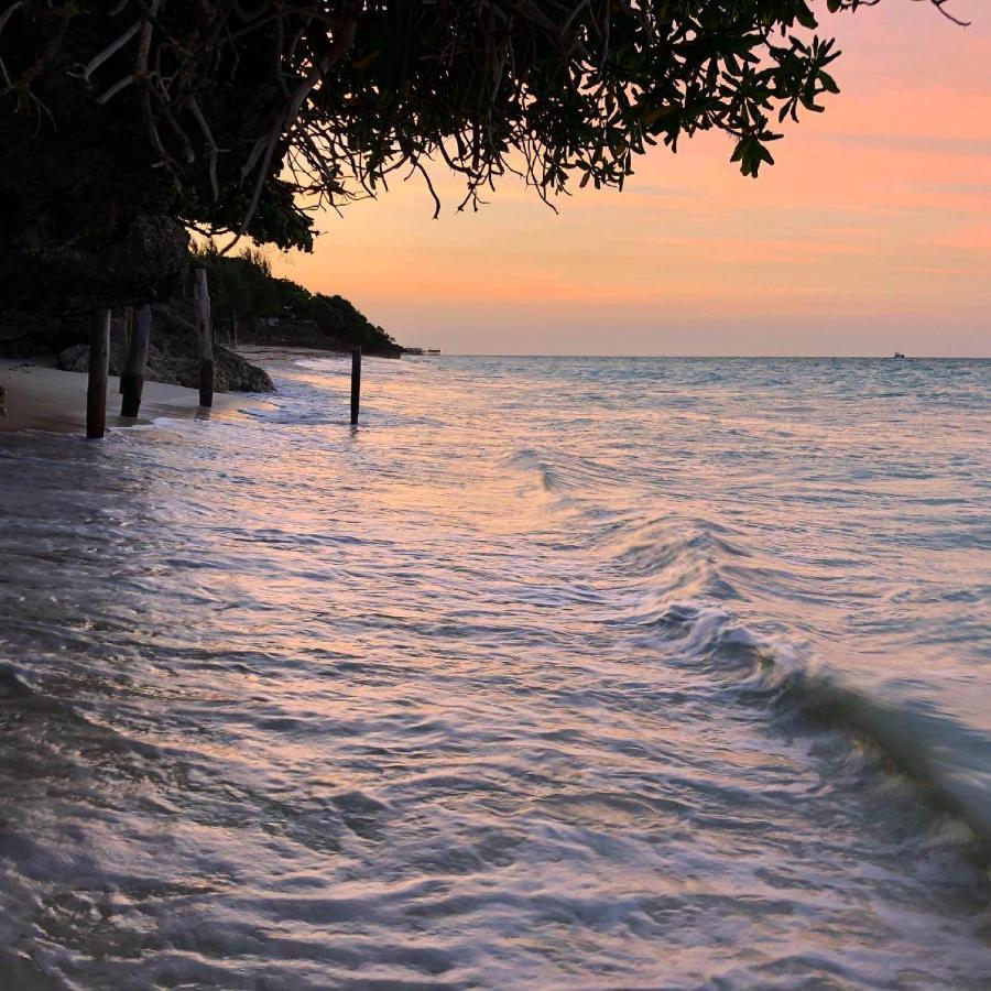 Sazani Beach Lodge And Tidal Lounge Nungwi Bagian luar foto